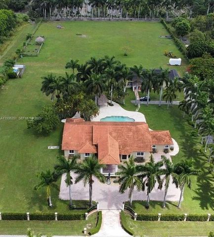 19701 SW 197th Ave, Miami, FL 33187
