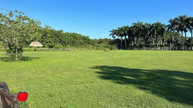19701 SW 197th Ave, Miami, FL 33187