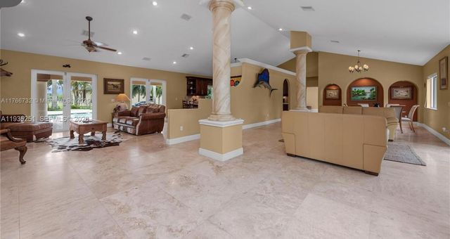 19701 SW 197th Ave, Miami, FL 33187