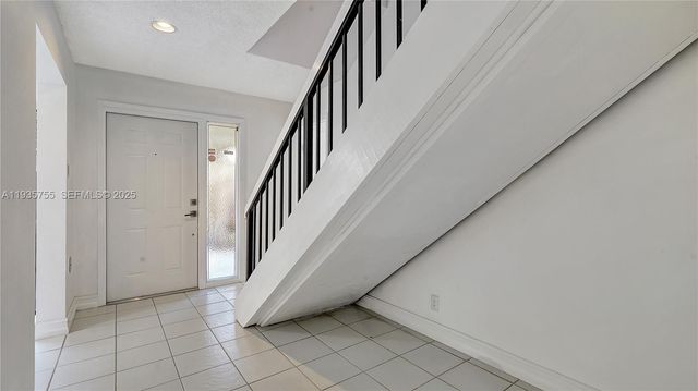 205 Dunwoody Ln 17-85, Hollywood, FL 33021