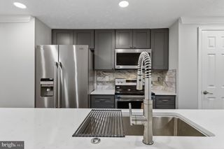 13108 BRIARCLIFF TER ##703, Germantown, MD 20874