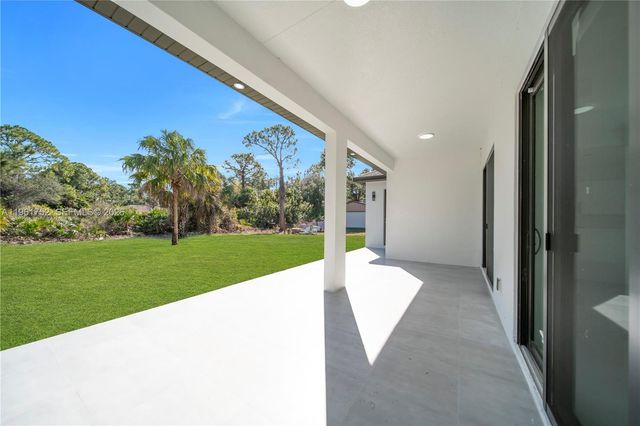 4703 Sara AVE N, Lehigh Acres, FL 33971