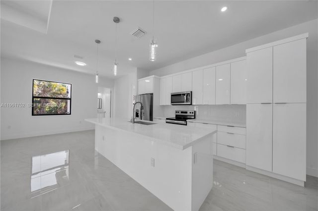 4703 Sara AVE N, Lehigh Acres, FL 33971