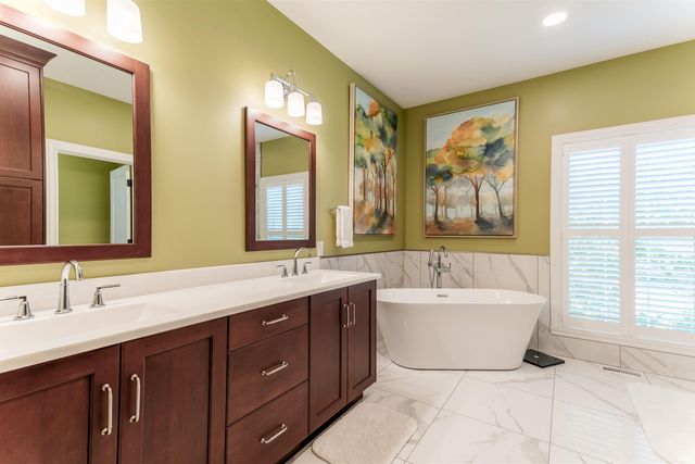 11630 Cedarwood Court, Evansville, IN 47712