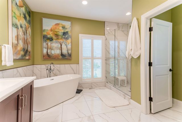 11630 Cedarwood Court, Evansville, IN 47712