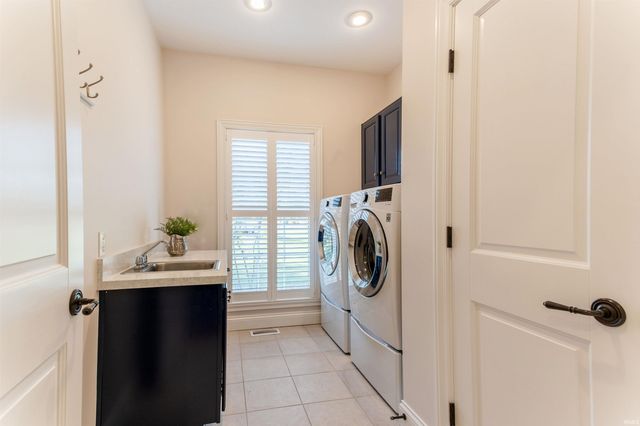 11630 Cedarwood Court, Evansville, IN 47712