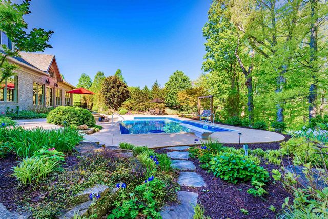 11630 Cedarwood Court, Evansville, IN 47712