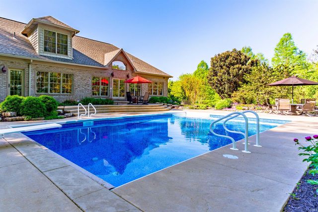 11630 Cedarwood Court, Evansville, IN 47712
