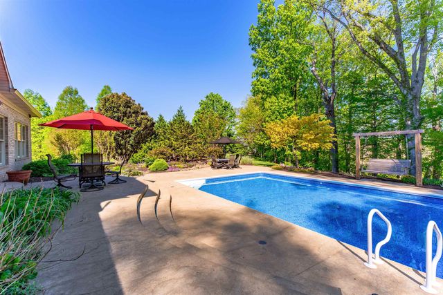 11630 Cedarwood Court, Evansville, IN 47712