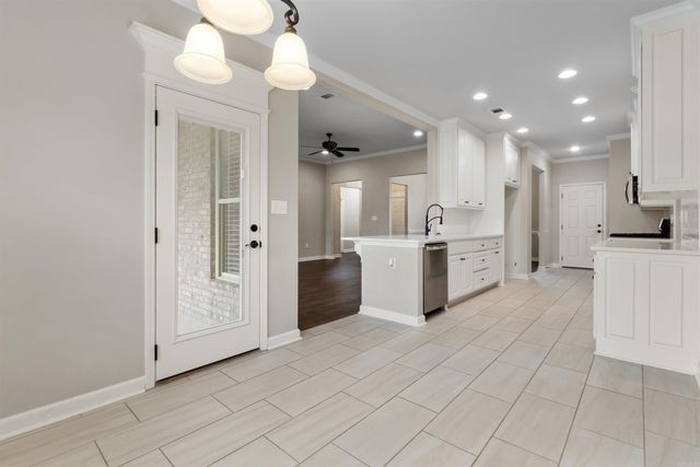 102 Sanibel Circle, Little Rock, AR 72210