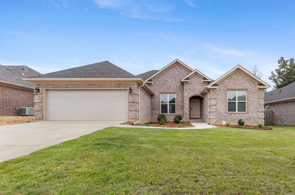 102 Sanibel Circle, Little Rock, AR 72210