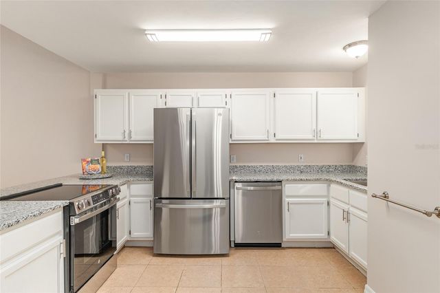 9755 SW 52ND ROAD, Gainesville, FL 32608