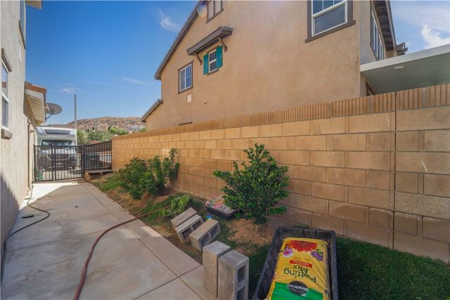 837 Vandal Way, Palmdale, CA 93551