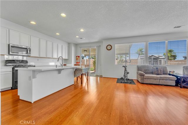 837 Vandal Way, Palmdale, CA 93551
