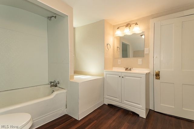 9042 Lake Shore Boulevard, Mentor, OH 44060