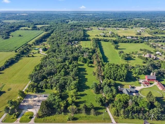 S103W36615 County Road LO, Eagle, WI 53119