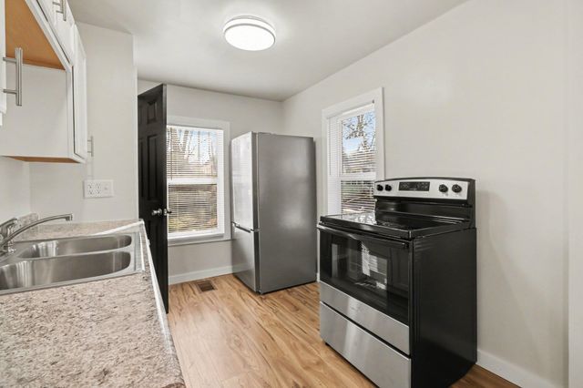 620 Charlotte Avenue, Kalamazoo City, MI 49048