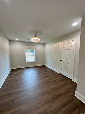 2613 S State Street, Little Rock, AR 72206