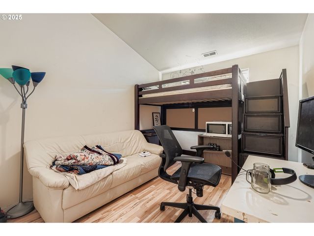 6011 Ne 33RD Cir, Vancouver, WA 98661
