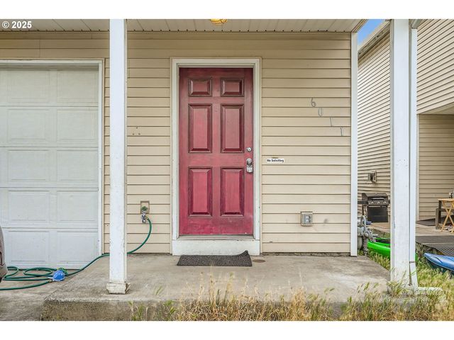 6011 Ne 33RD Cir, Vancouver, WA 98661