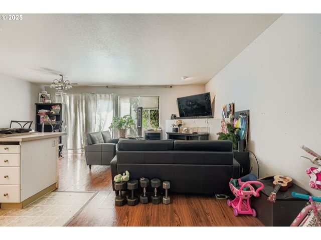 6011 Ne 33RD Cir, Vancouver, WA 98661