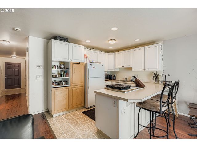 6011 Ne 33RD Cir, Vancouver, WA 98661