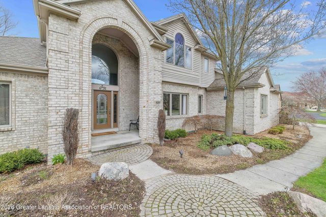 6291 Pine Hollow Drive, East Lansing, MI 48823