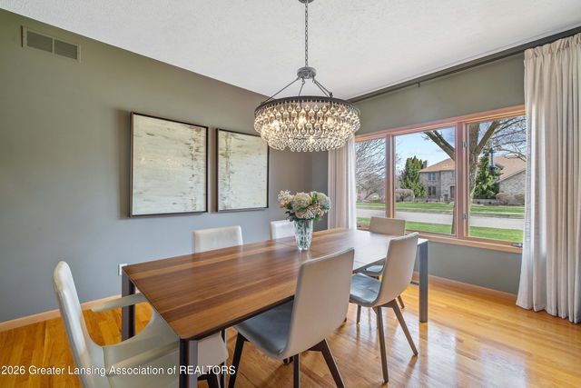 6291 Pine Hollow Drive, East Lansing, MI 48823