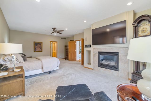 6291 Pine Hollow Drive, East Lansing, MI 48823