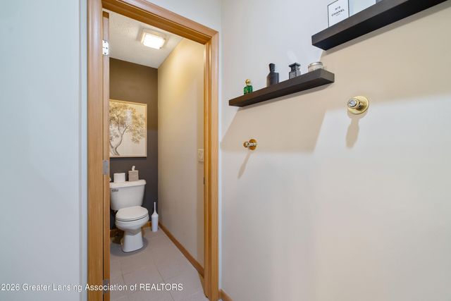 6291 Pine Hollow Drive, East Lansing, MI 48823
