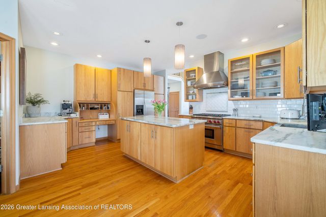 6291 Pine Hollow Drive, East Lansing, MI 48823