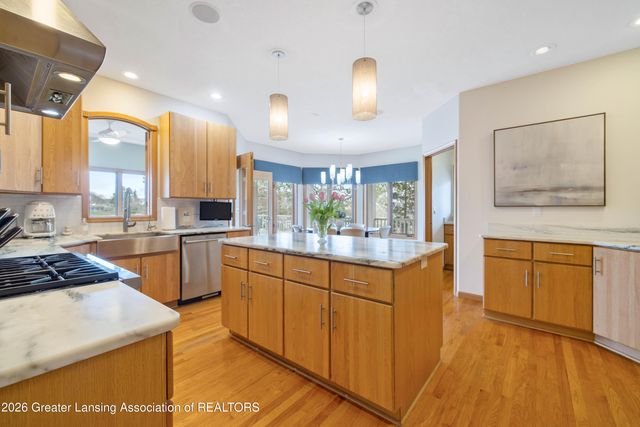 6291 Pine Hollow Drive, East Lansing, MI 48823