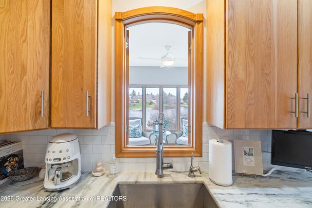 6291 Pine Hollow Drive, East Lansing, MI 48823