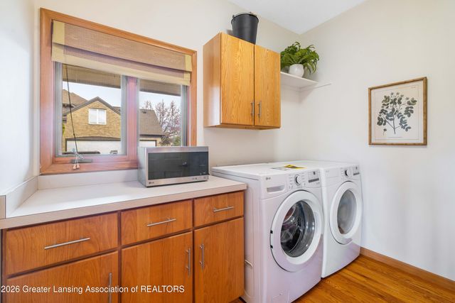 6291 Pine Hollow Drive, East Lansing, MI 48823