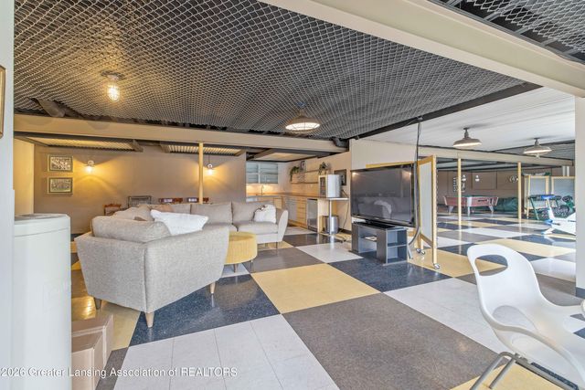 6291 Pine Hollow Drive, East Lansing, MI 48823