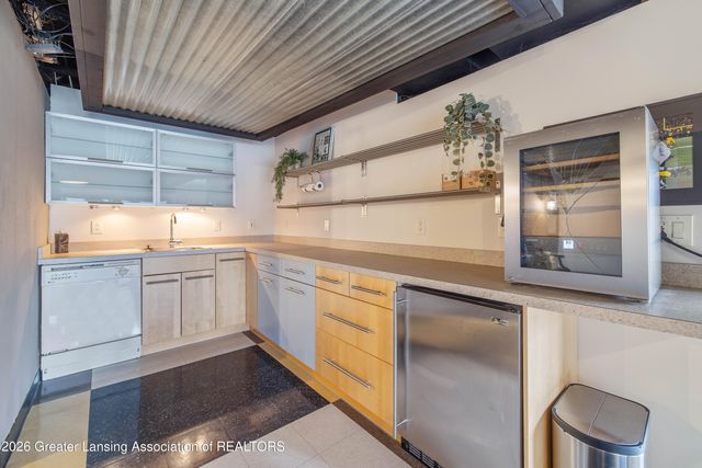 6291 Pine Hollow Drive, East Lansing, MI 48823