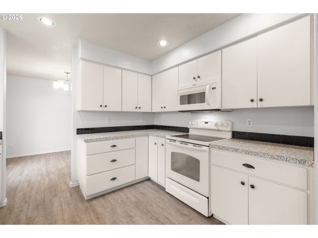 5572 Nw 165TH Pl, Portland, OR 97229