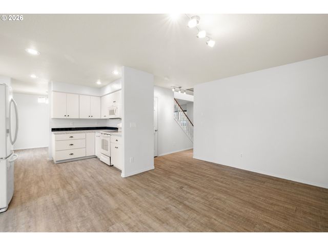 5572 Nw 165TH Pl, Portland, OR 97229