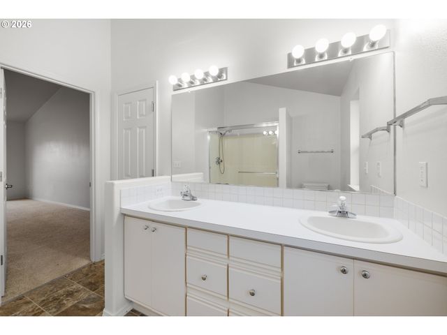 5572 Nw 165TH Pl, Portland, OR 97229