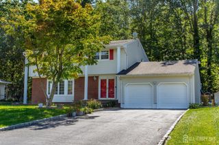 14 Woodmere RD Road, North Brunswick, NJ 08902