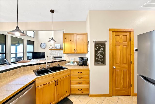 110 Jeffrey Circle, Gun Barrel City, TX 75156