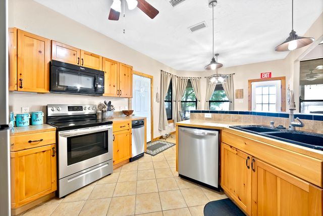 110 Jeffrey Circle, Gun Barrel City, TX 75156