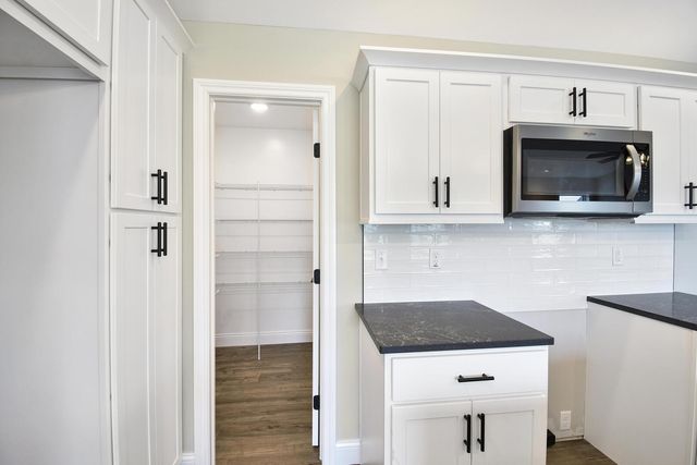 706 Cates Drive, Mahomet, IL 61853