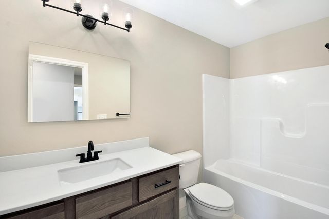 706 Cates Drive, Mahomet, IL 61853