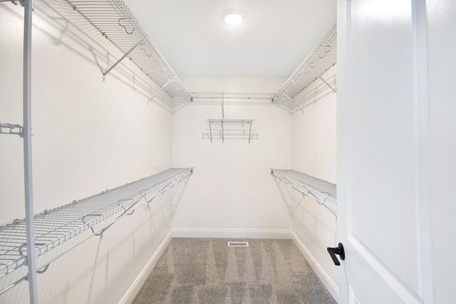 706 Cates Drive, Mahomet, IL 61853