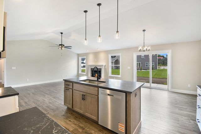 706 Cates Drive, Mahomet, IL 61853