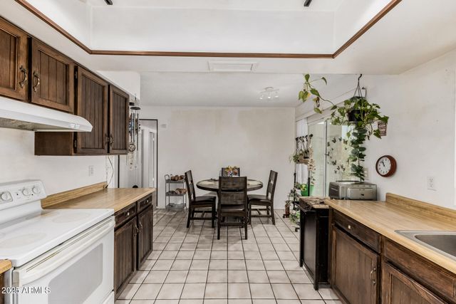 7520 W GLENROSA Avenue, Phoenix, AZ 85033