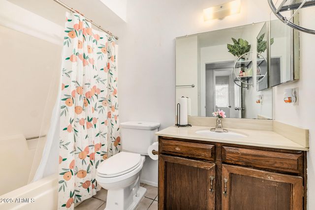 7520 W GLENROSA Avenue, Phoenix, AZ 85033