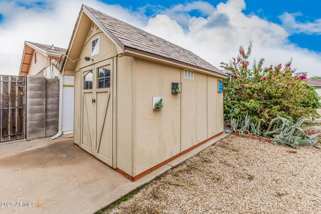 7520 W GLENROSA Avenue, Phoenix, AZ 85033