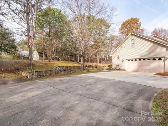 1800 Lake Lynn Road, Concord, NC 28025